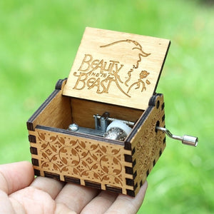 Antique Carved  Music Box Game of Thrones Music Box Star War Godfather Wooden Hand Crank Theme Music Caixa De Musica